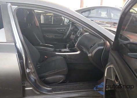 2015 Nissan Altima 2.5/2.5 S/2.5 Sl/2.5 Sv z USA, uszkodzony, nr VIN 1N4AL3AP9FC260032